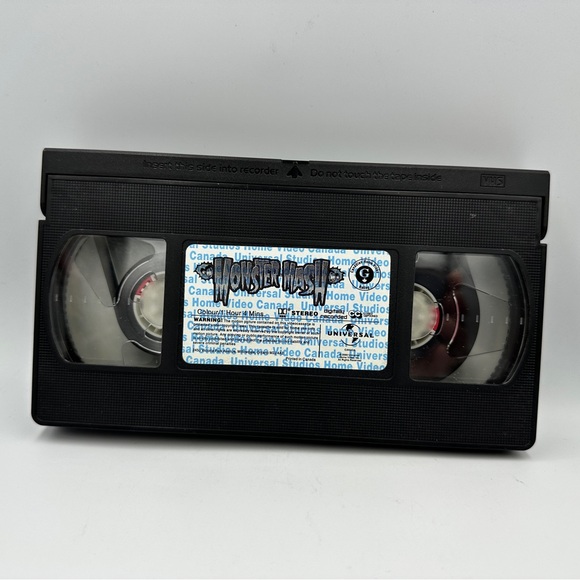 1999 MONSTER MASH VHS Universal Studios It's a Graveyard Smash! Clamshell - Picture 6 of 8